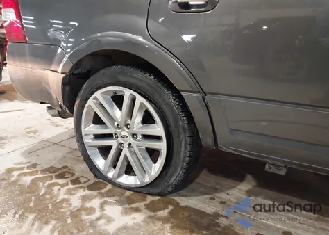 2016 Ford Expedition Platinum z USA, uszkodzony, nr VIN 1FMJU1MT5GEF39533